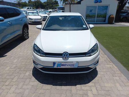 2019-Volkswagen-Golf-VII-14-TSI-Comfortline-Auto_1