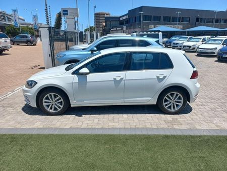 2019-Volkswagen-Golf-VII-14-TSI-Comfortline-Auto_3