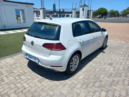 2019-Volkswagen-Golf-VII-14-TSI-Comfortline-Auto_6