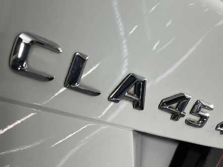 2014-Mercedes-AMG-CLA-45-AMG_11