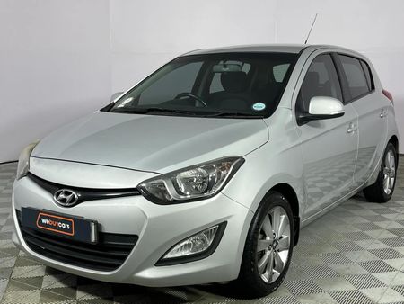 2014-Hyundai-i20-14-Glide_0