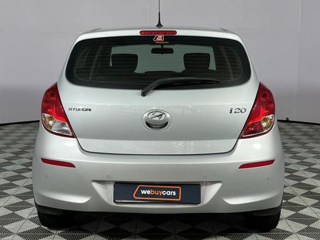 2014-Hyundai-i20-14-Glide_14