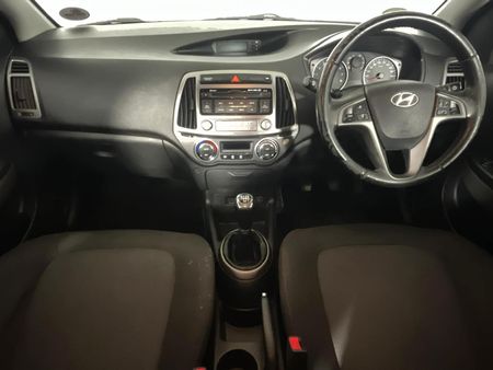 2014-Hyundai-i20-14-Glide_1