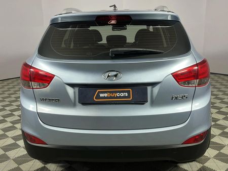 2011-Hyundai-ix35-20-GLS-Executive_15