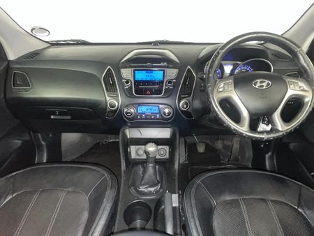 2011-Hyundai-ix35-20-GLS-Executive_1