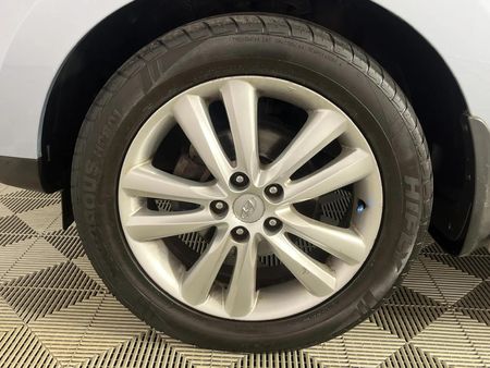 2011-Hyundai-ix35-20-GLS-Executive_4