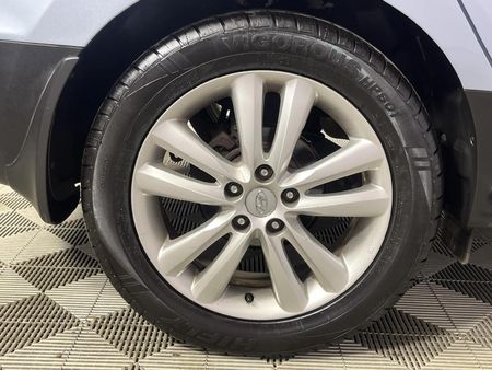 2011-Hyundai-ix35-20-GLS-Executive_7