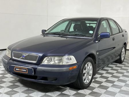 2001-Volvo-S40-20_0