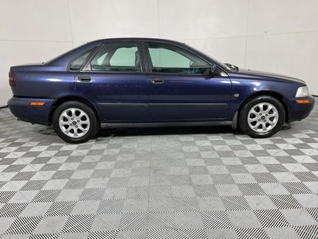 2001-Volvo-S40-20_9