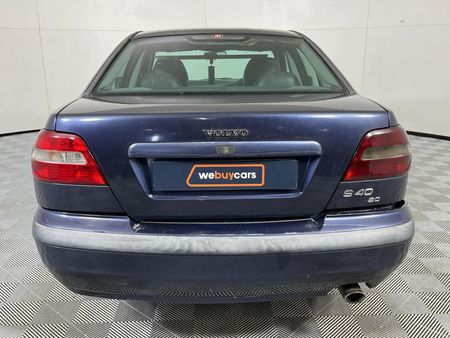 2001-Volvo-S40-20_10