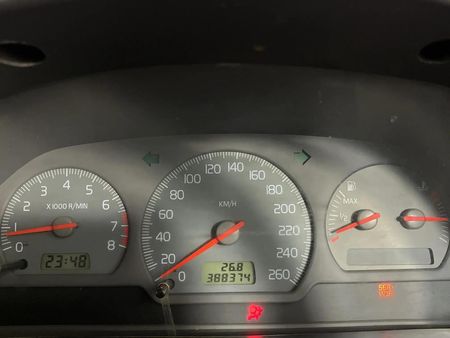 2001-Volvo-S40-20_1