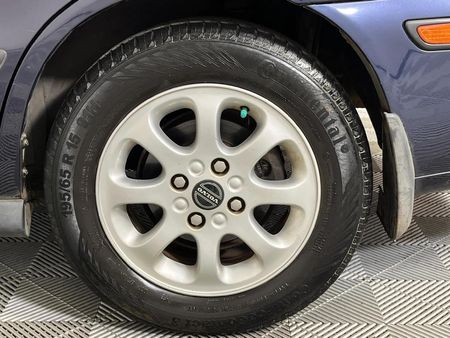 2001-Volvo-S40-20_4