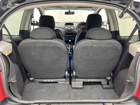 2005-Citroen-C2-14i-VTR_11