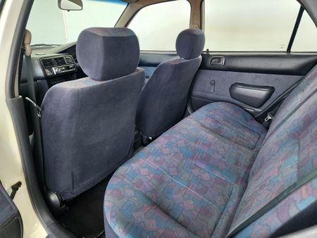 1998-Toyota-Corolla-160i-GL_13