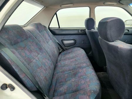1998-Toyota-Corolla-160i-GL_16
