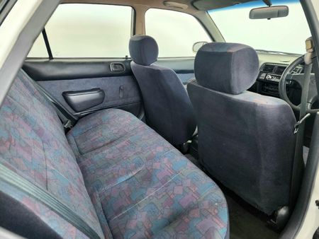 1998-Toyota-Corolla-160i-GL_17