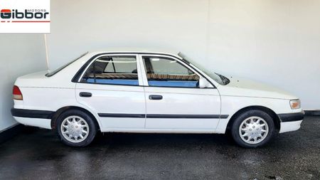 1998-Toyota-Corolla-160i-GL_3
