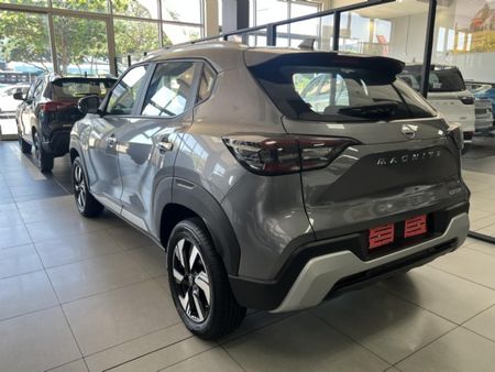2025-Nissan-Magnite-10-Acenta-AMT_3