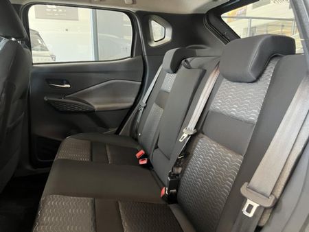 2025-Nissan-Magnite-10-Acenta-AMT_7
