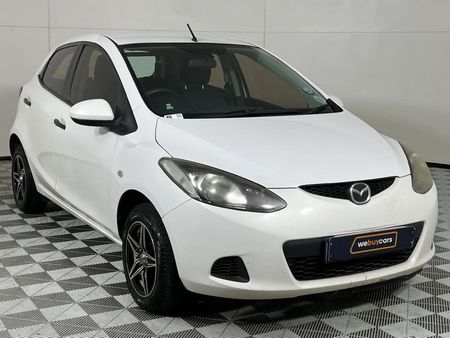 2010-Mazda-2-13-Active_10
