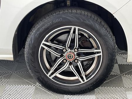 2010-Mazda-2-13-Active_3