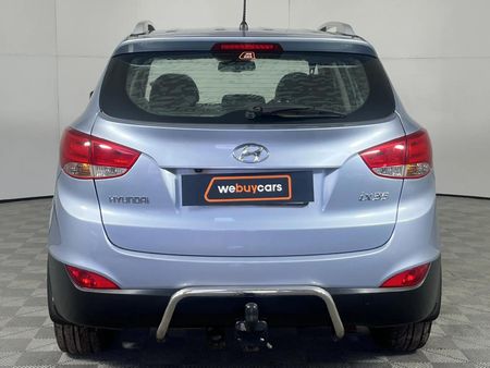 2011-Hyundai-ix35-20-GLS-Executive_16