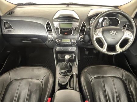 2011-Hyundai-ix35-20-GLS-Executive_1