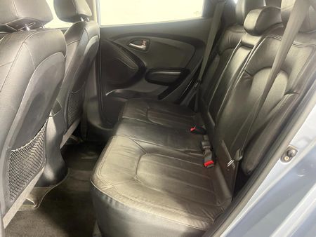 2011-Hyundai-ix35-20-GLS-Executive_3