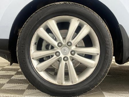 2011-Hyundai-ix35-20-GLS-Executive_4