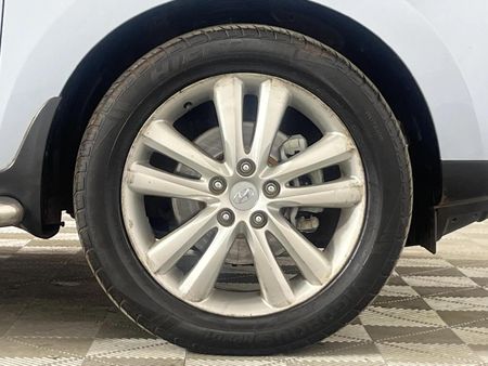 2011-Hyundai-ix35-20-GLS-Executive_5