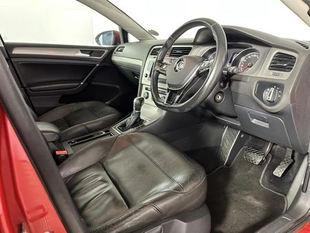 2015-Volkswagen-Golf-VII-14-TSI-Comfortline-Auto_9