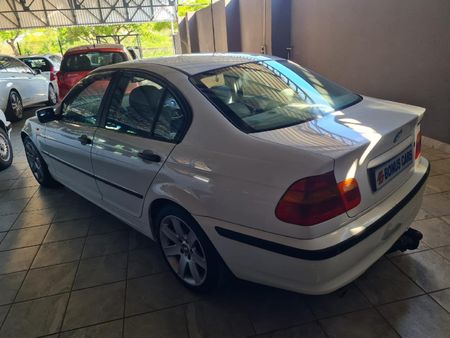 2002-BMW-3-Series-318i-Sport_5