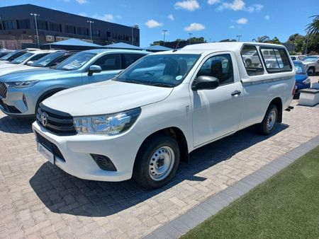 2017-Toyota-Hilux-24-GD-Single-Cab_2