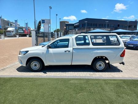 2017-Toyota-Hilux-24-GD-Single-Cab_3