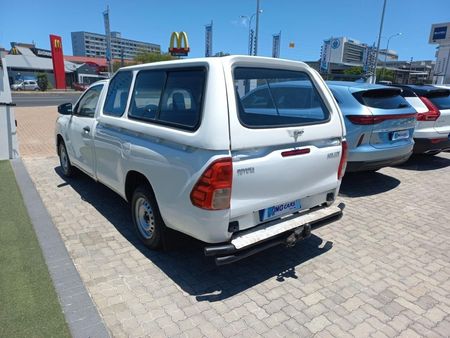 2017-Toyota-Hilux-24-GD-Single-Cab_4