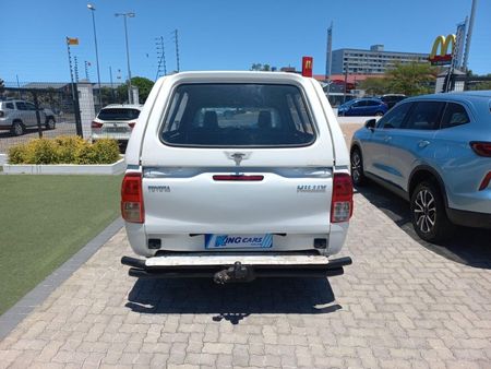 2017-Toyota-Hilux-24-GD-Single-Cab_5