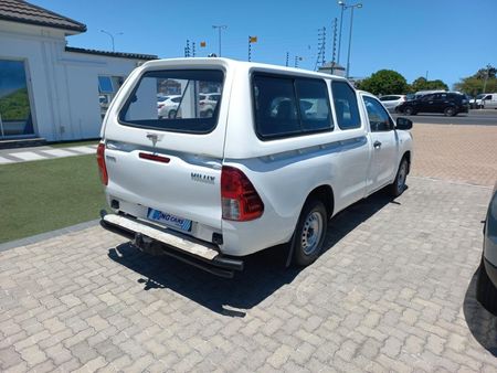 2017-Toyota-Hilux-24-GD-Single-Cab_6