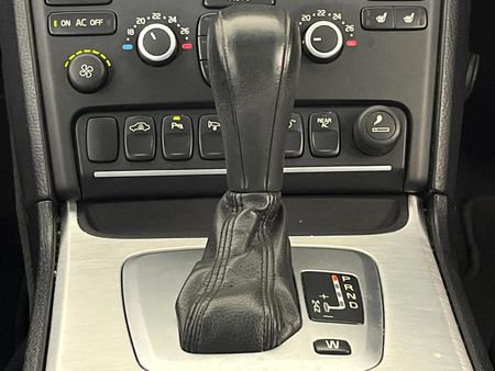 2014-Volvo-XC90-D5-Auto-Executive-AWD_7