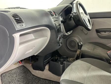 2004-Kia-Picanto-11_8