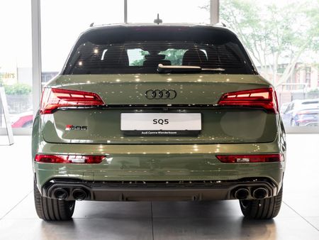 2025-Audi-SQ5-quattro-Auto-Black-Edition_4