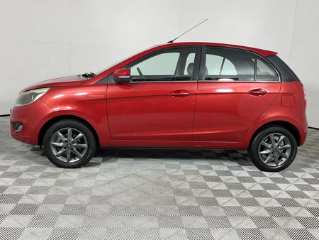 2017-TATA-Bolt-12T-XT-5-dr_7
