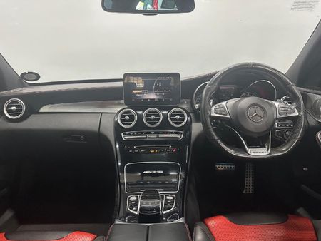 2015-Mercedes-AMG-C-Class-C63-AMG_12