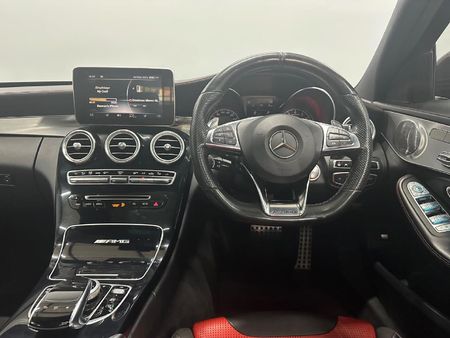 2015-Mercedes-AMG-C-Class-C63-AMG_16