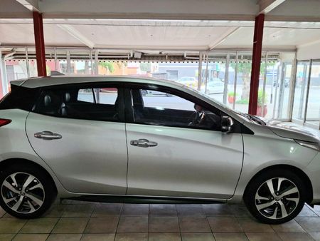 2019-Toyota-Yaris-15-Sport-5-dr_1