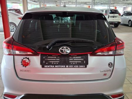 2019-Toyota-Yaris-15-Sport-5-dr_5