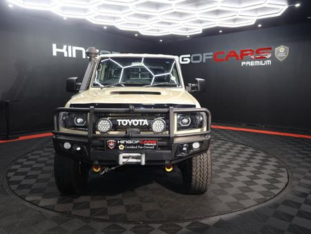 2018-Toyota-Land-Cruiser-79-45-D-Double-Cab_1