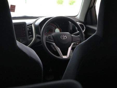 2025-Toyota-Vitz-10-XR-AMT_18
