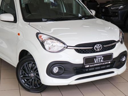 2025-Toyota-Vitz-10-XR-AMT_3