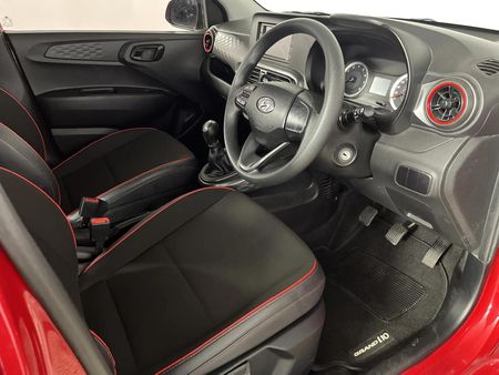 2022-Hyundai-Grand-i10-10-Motion_9
