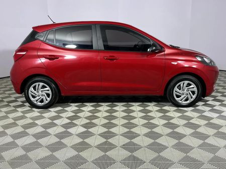2022-Hyundai-Grand-i10-10-Motion_14